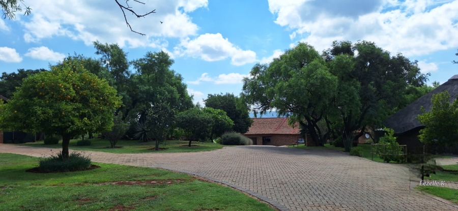 10 Bedroom Property for Sale in Swartruggens North West